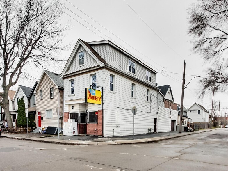 44 Francis St, Hamilton, ON à vendre - Photo de l’immeuble – Image 2 sur 47