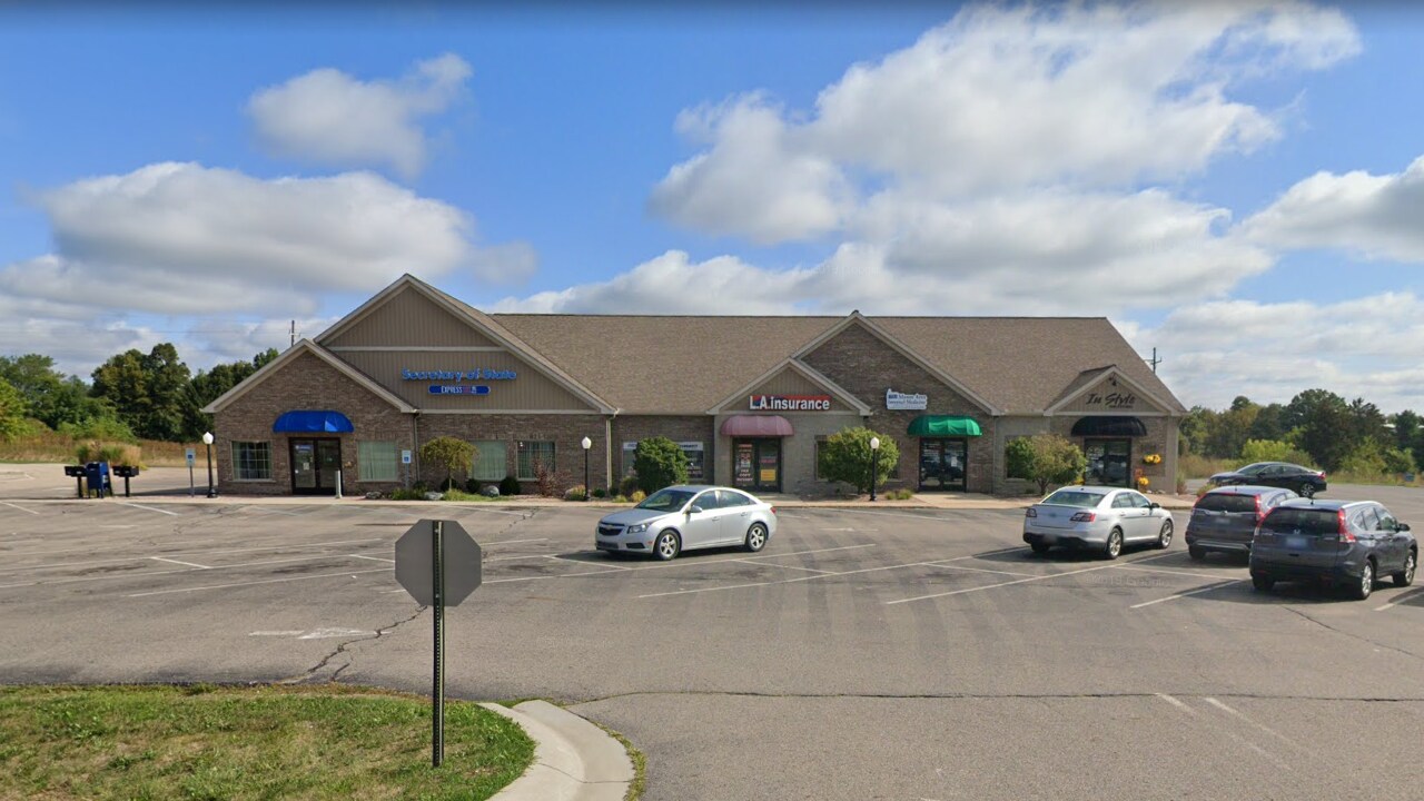 806 Hogsback Rd, Mason, MI à louer Photo de l’immeuble– Image 1 sur 15