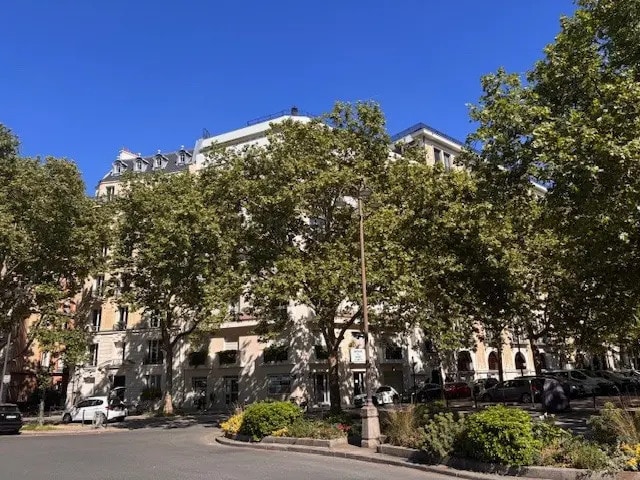11 Place De Breteuil, Paris à vendre - Photo de l’immeuble – Image 2 sur 7