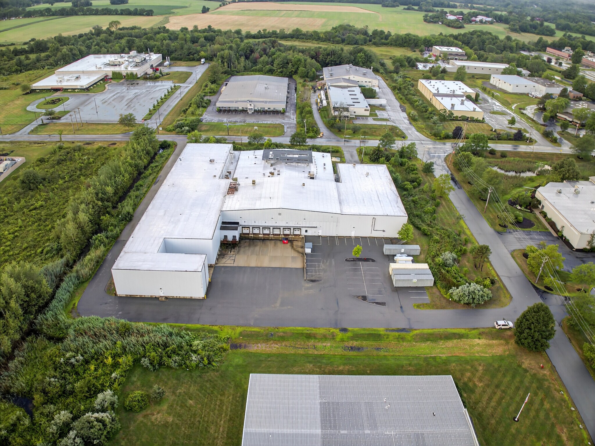 2 Opportunity Way, Newburyport, MA à louer Photo de l’immeuble– Image 1 sur 8