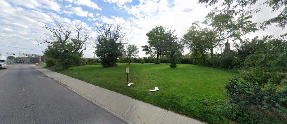 126 S Abbe Rd, Elyria, OH à louer - Photo de l’immeuble – Image 3 sur 4