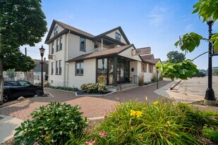 101 6th Ave, West Bend WI - Commerce