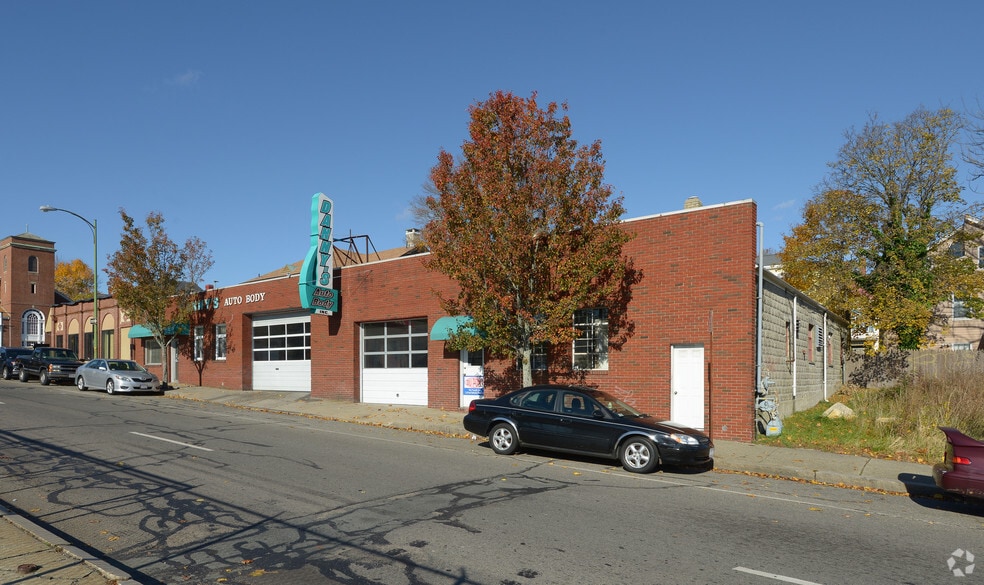 225 Kempton St, New Bedford, MA à vendre - Photo principale – Image 2 sur 2