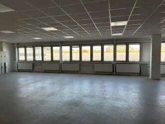 189 Rue D'Aubervilliers, Paris à louer - Photo de l’immeuble – Image 3 sur 10