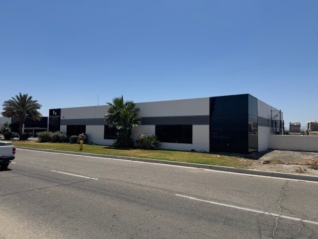 86665 Avenue 54, Coachella, CA à vendre Photo de l’immeuble– Image 1 sur 23