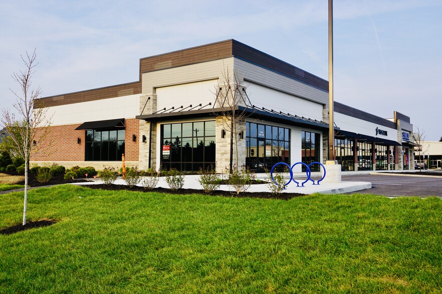 10470 Olio Rd, Fortville, IN à louer - Photo de l’immeuble – Image 3 sur 13