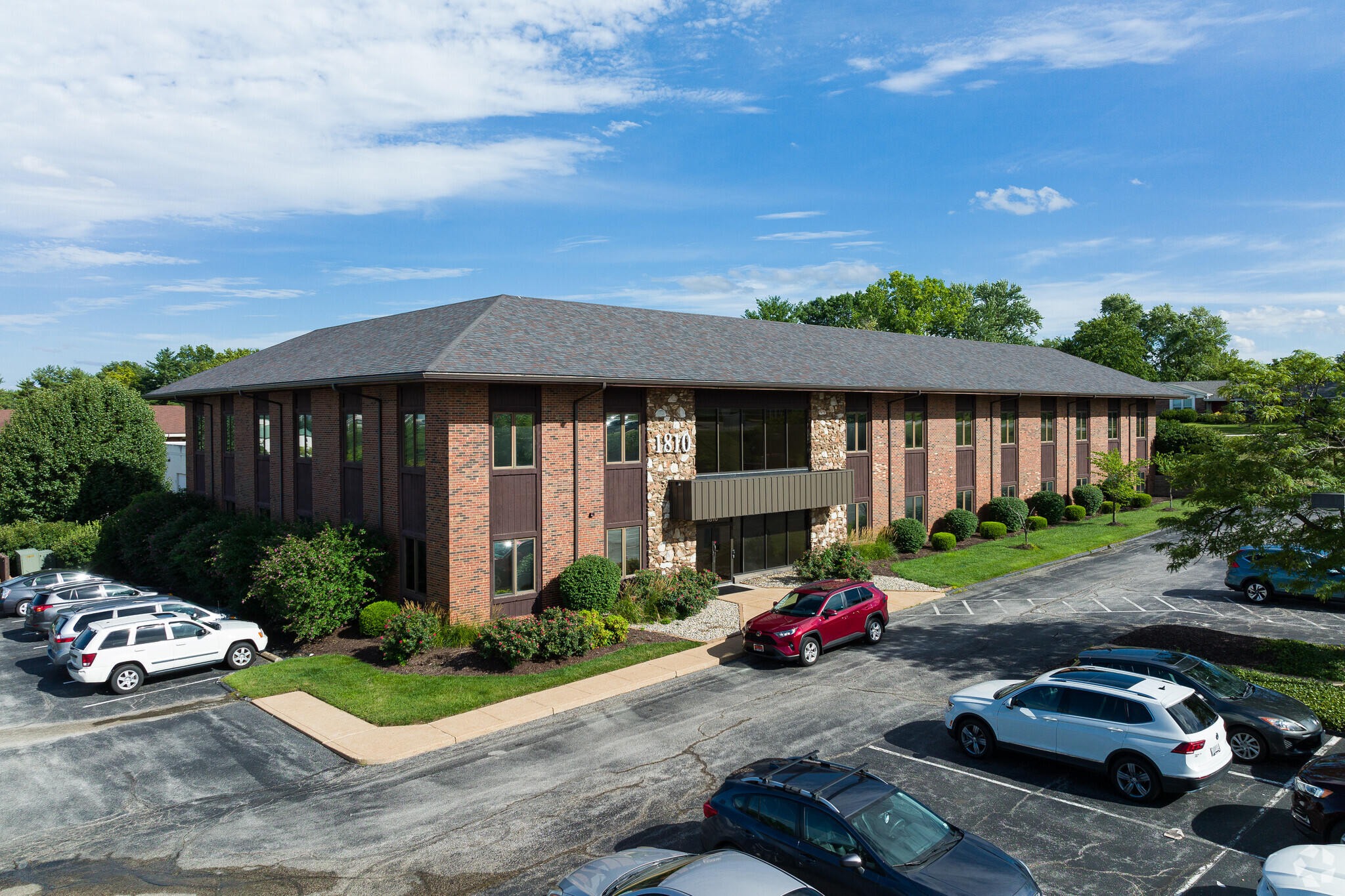 1810 Craig Rd, Saint Louis, MO à louer Photo de l’immeuble– Image 1 sur 5