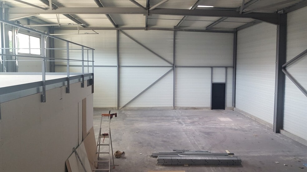 Local d’activités dans Mérignac à louer - Photo de l’immeuble – Image 1 sur 10