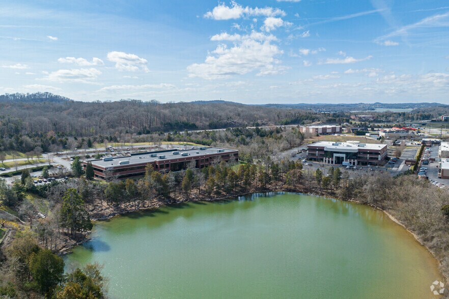 2095 Lakeside Centre Way, Knoxville, TN à louer - Aérien – Image 1 sur 25