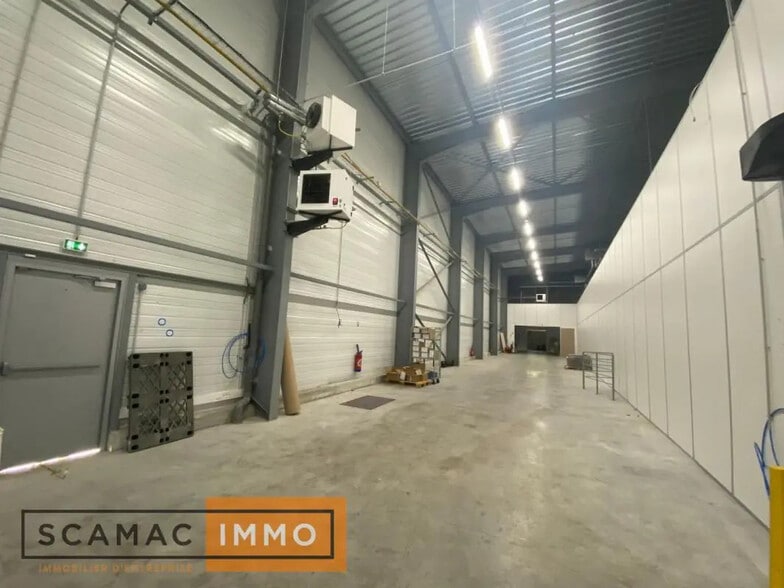 Local d'activités dans Vulaines-sur-Seine à vendre - Photo de l’immeuble – Image 3 sur 9