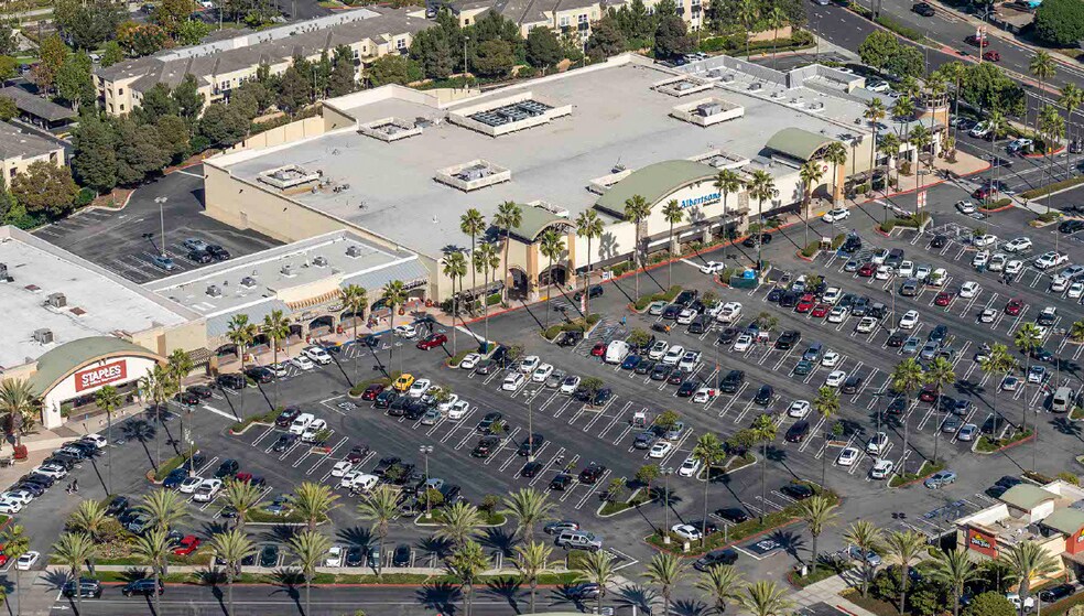 7201 Yorktown Ave, Huntington Beach, CA à louer - Aérien – Image 2 sur 33