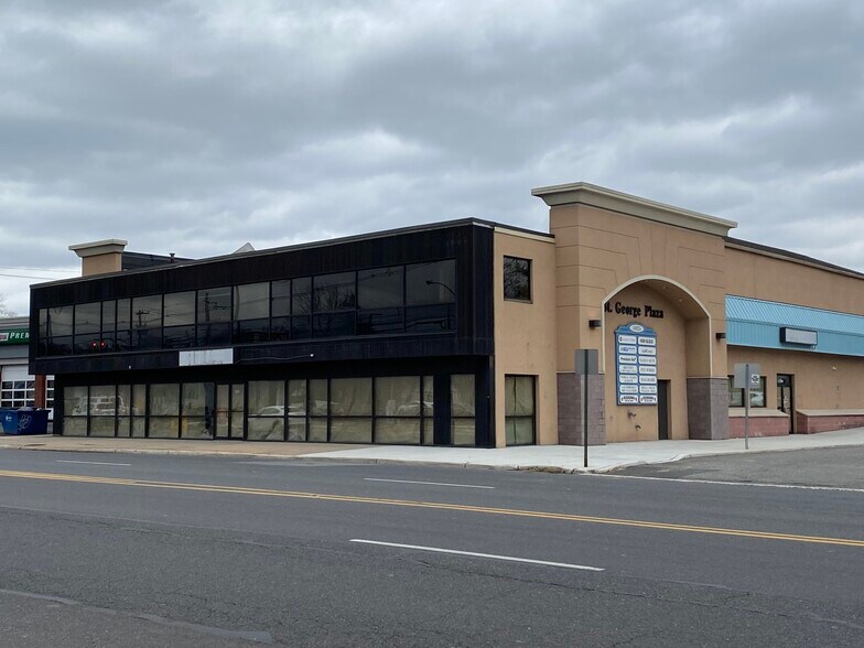 1025 W St Georges Ave, Linden, NJ à louer - Photo de l’immeuble – Image 2 sur 11