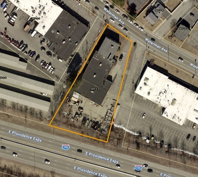 901 Waterman Ave, East Providence, RI à vendre - Photo de l’immeuble – Image 3 sur 8