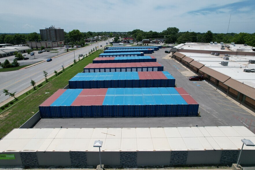 17306 E US Highway 24, Independence, MO à vendre - Photo de l’immeuble – Image 3 sur 4