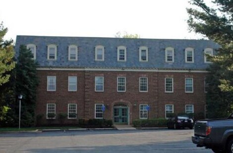 410 Pine St SE, Vienna, VA à vendre - Photo de l’immeuble – Image 3 sur 44