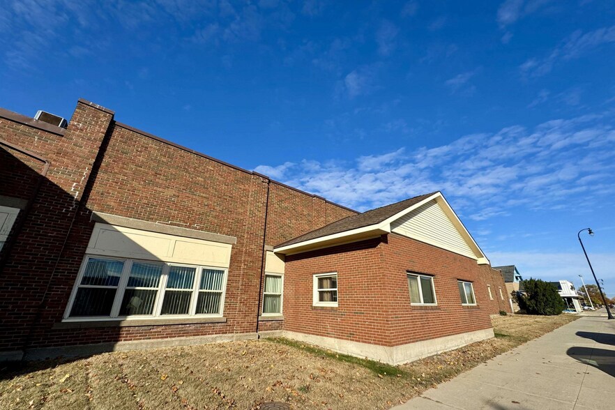 433 Stephenson Ave, Escanaba, MI à vendre - Photo de l’immeuble – Image 3 sur 14
