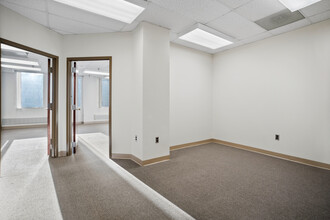 8720 Georgia Ave, Silver Spring, MD à louer Photo intérieure– Image 2 sur 2