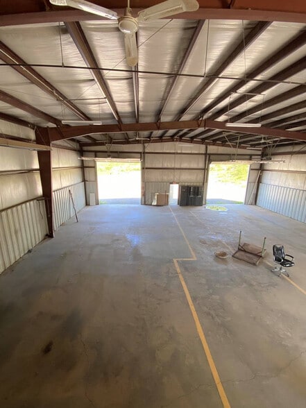 1800 N 12th St, Clarksburg, WV à vendre - Photo intérieure – Image 2 sur 13