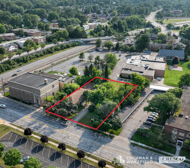 1560 Wagar Rd, Rocky River, OH à vendre - Photo de l’immeuble – Image 2 sur 5
