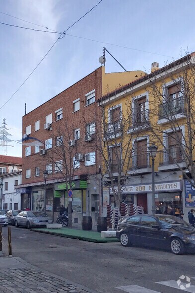 Calle Carretas, 20, Villaviciosa de Odón, Madrid à vendre - Photo de l’immeuble – Image 2 sur 3