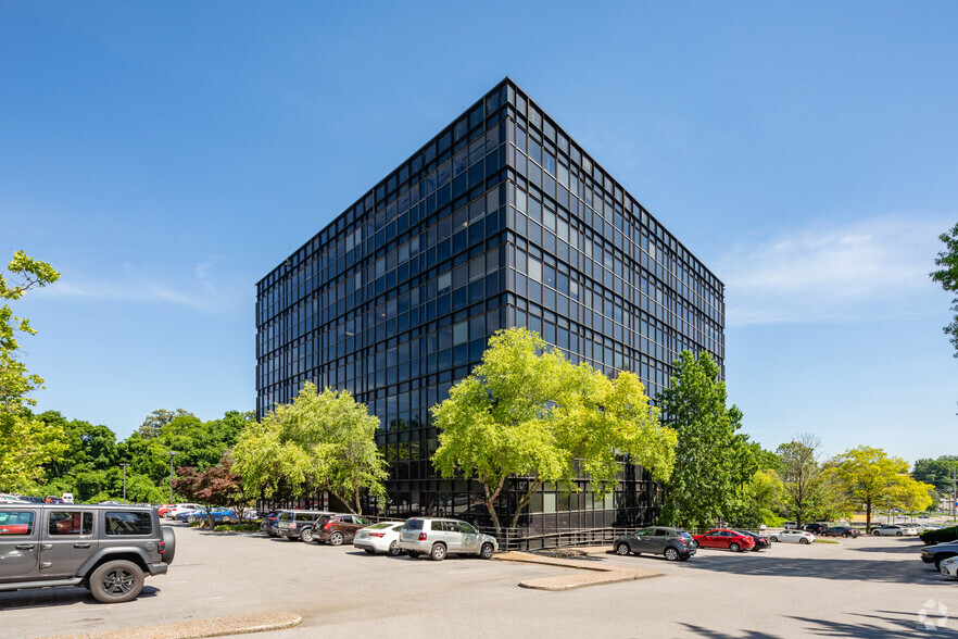 1101 Kermit Dr, Nashville, TN à louer - Photo de l’immeuble – Image 2 sur 6