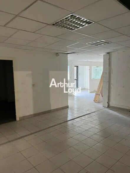 Local d’activités dans Antibes à louer - Photo intérieure – Image 3 sur 6