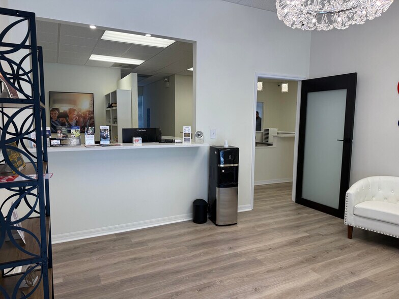 2701-2703 Rew Cir, Ocoee, FL à louer - Photo de l’immeuble – Image 2 sur 19