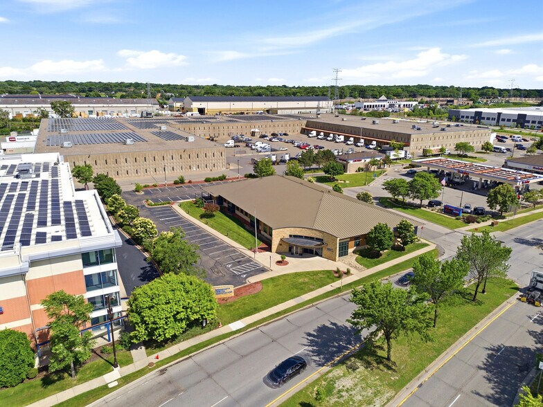 1335 Industrial Blvd, Minneapolis, MN à vendre - Photo de l’immeuble – Image 2 sur 11