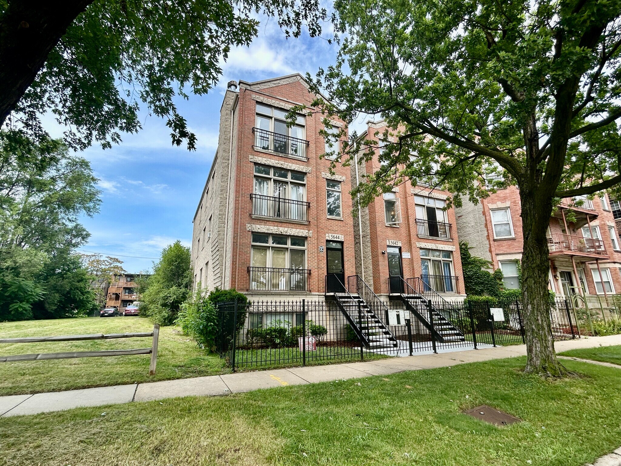 5644 S Prairie Ave, Chicago, IL à vendre Photo de l’immeuble– Image 1 sur 64