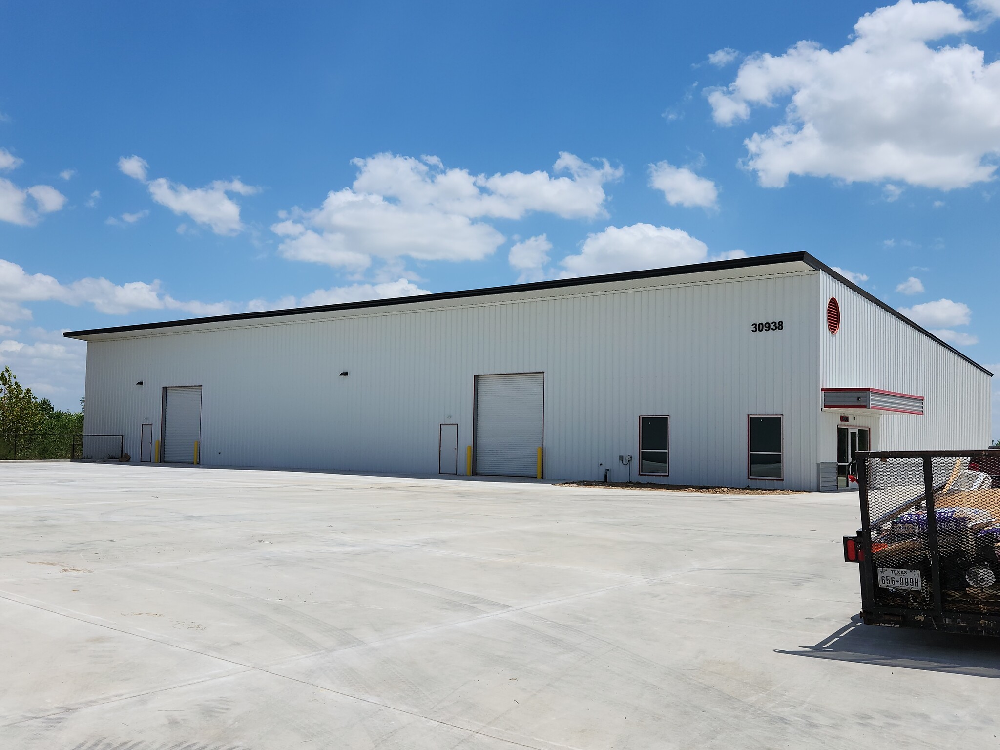 30934 Westbound Katy, Brookshire, TX à louer Photo de l’immeuble– Image 1 sur 1