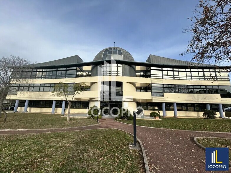 Bureau dans SOPHIA ANTIPOLIS à louer - Photo de l’immeuble – Image 1 sur 12