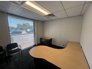 431 Stephenson Hwy, Troy, MI à vendre - Photo intérieure – Image 3 sur 8