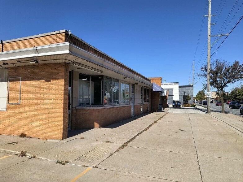 8146 Calumet Ave, Munster, IN à louer - Photo de l’immeuble – Image 2 sur 4