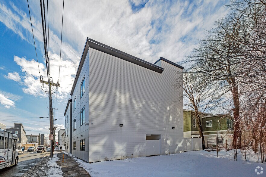 117 Hamilton Ave, Paterson, NJ à vendre - Photo de l’immeuble – Image 3 sur 5