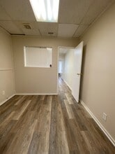 23361 El Toro Rd, Lake Forest, CA à louer Photo intérieure– Image 1 sur 3