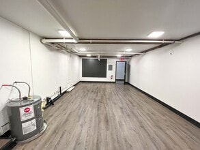 249 Liberty St NE, Salem, OR à louer Photo intérieure– Image 2 sur 10