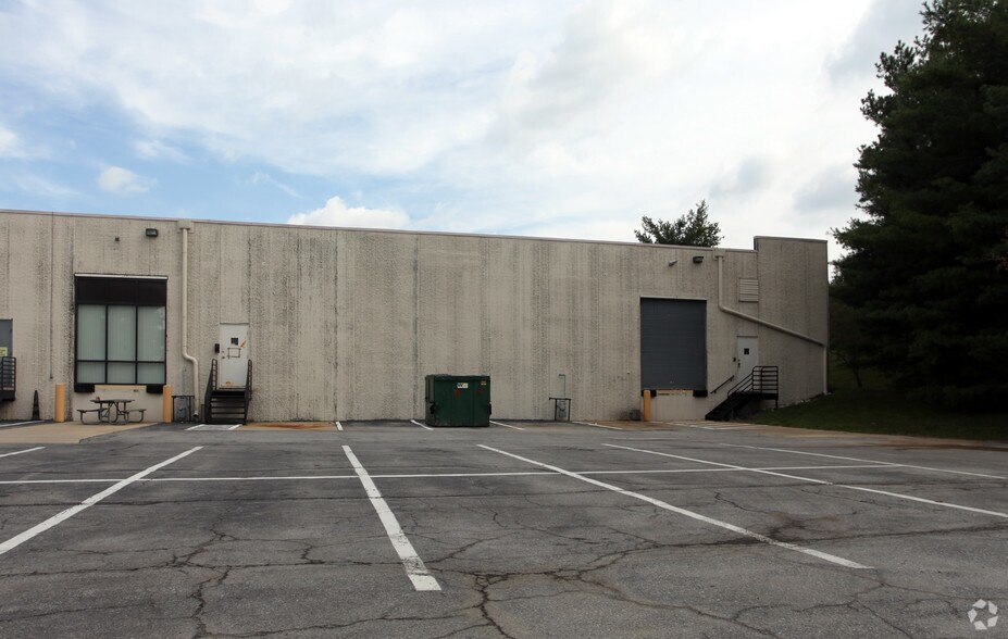 16201 Trade Zone Ave, Upper Marlboro, MD à louer - Photo de l’immeuble – Image 3 sur 4