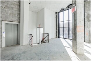 Plus de détails pour 1064 Jackson Ave, Long Island City, NY - Local commercial à louer