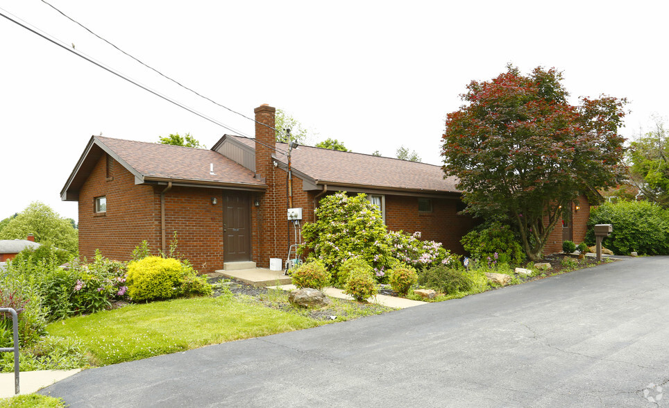 960 Beaver Grade Rd, Coraopolis, PA à louer - Photo principale – Image 1 sur 8