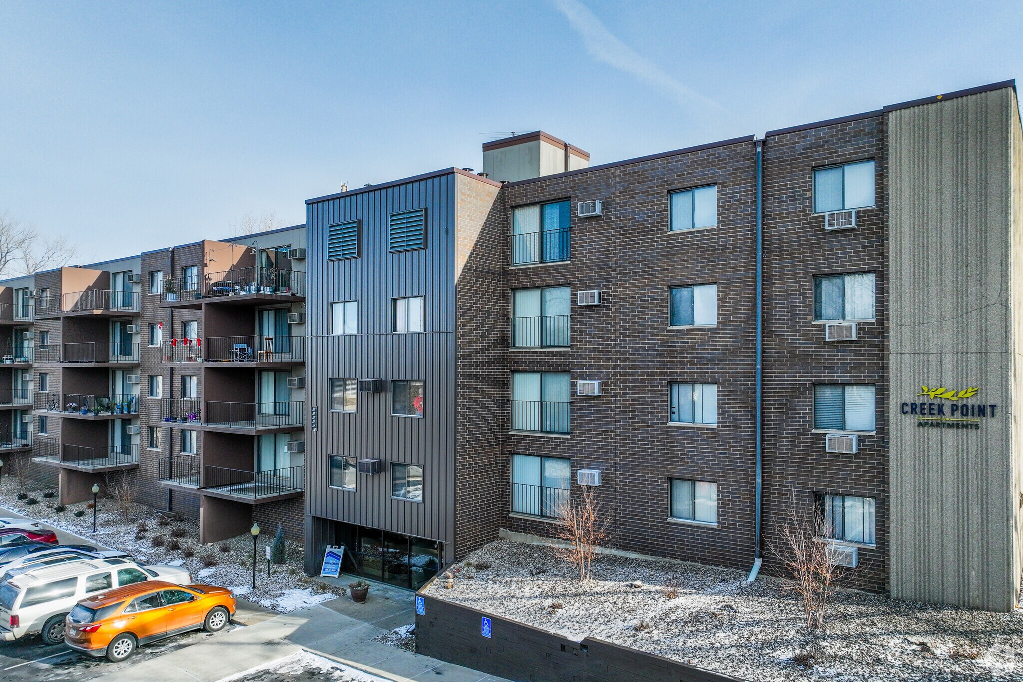 1045 Hiawatha Ave, Hopkins, MN à vendre Photo principale– Image 1 sur 18