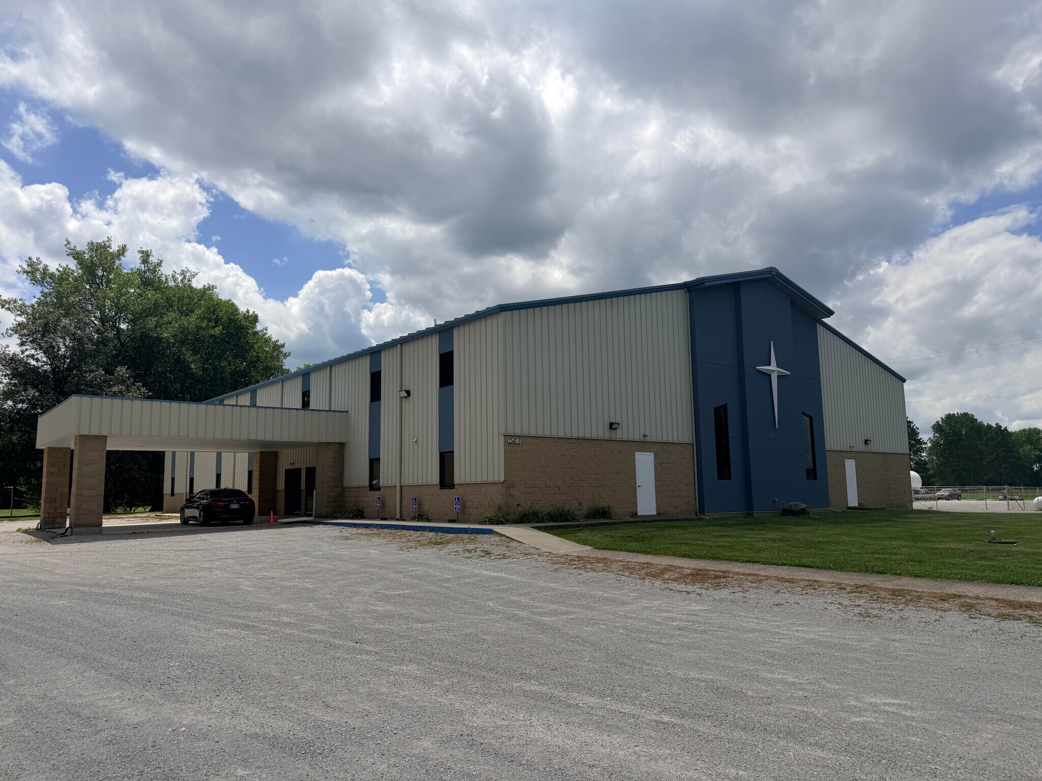 2343 US Highway 42 SW, London, OH à louer Photo principale– Image 1 sur 6