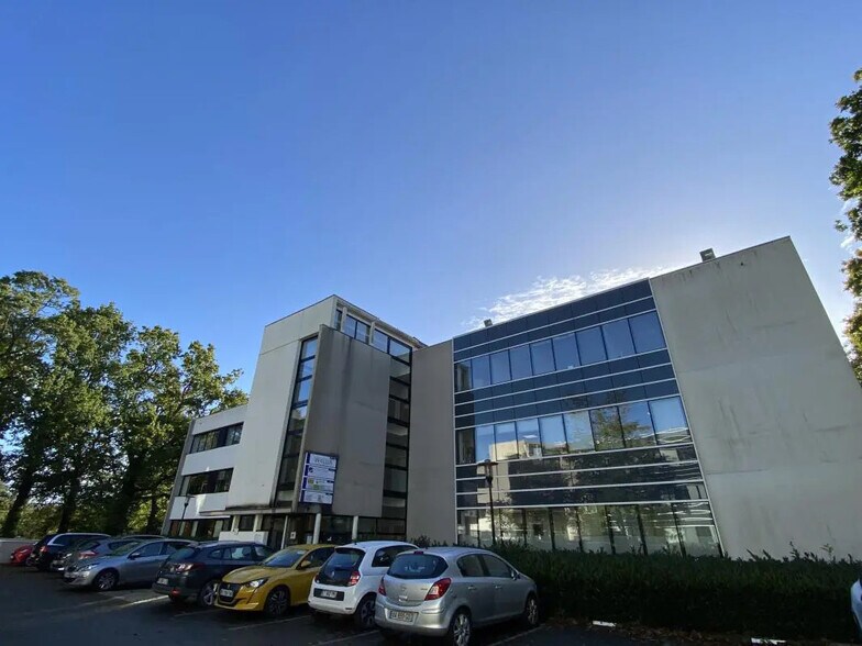 Bureau dans Rennes à louer - Photo de l’immeuble – Image 3 sur 6