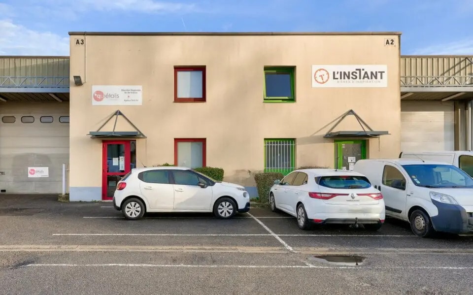 Local d’activités dans Pontault-Combault à louer Photo de l’immeuble– Image 1 sur 8