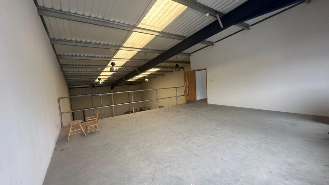 Brent Rd, Southall, MDS UB2 5DQ - Lot 7D - - Photo intérieure - Image 2 of 3