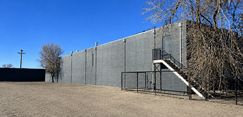 335 Academy Dr, Corrales, NM à louer - Photo de l’immeuble – Image 3 sur 11