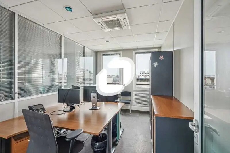 Bureau dans Montreuil à louer - Photo de l’immeuble – Image 3 sur 12