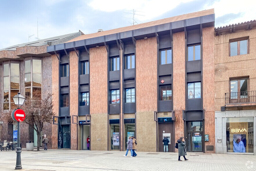 Bureau dans Alcalá de Henares, Madrid à louer - Photo principale – Image 1 sur 2