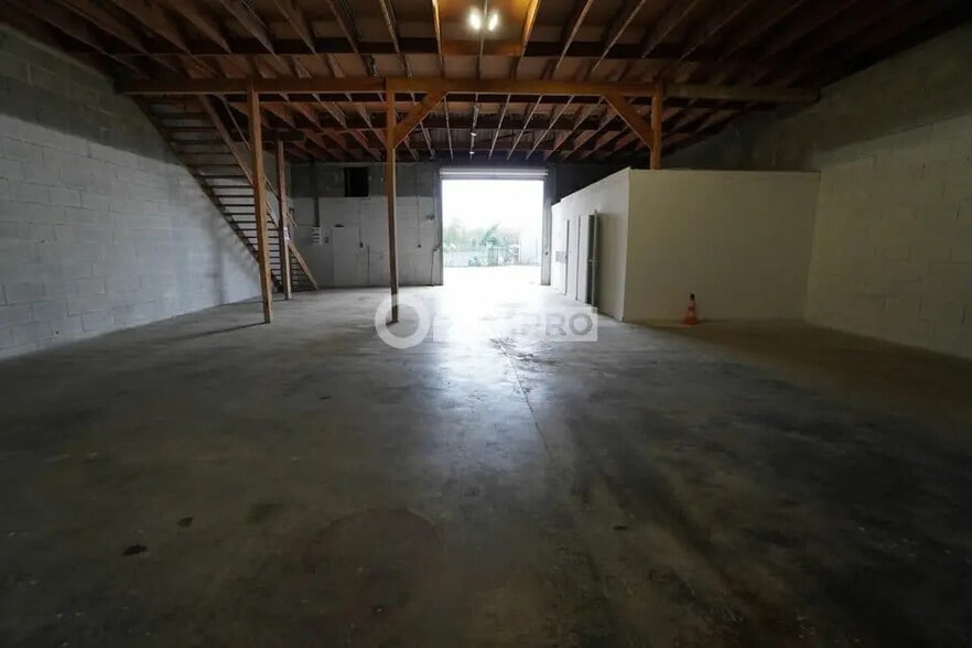 Local d’activités dans Arc-sur-Tille à louer - Photo intérieure – Image 2 sur 10