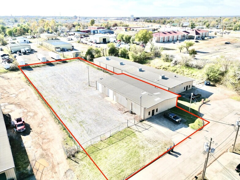 1610 SE 37th St, Oklahoma City, OK à louer - Photo de l’immeuble – Image 1 sur 8