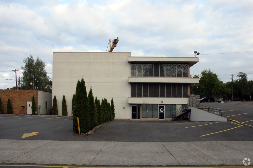 780 SE Commercial St, Salem, OR à louer - Photo de l’immeuble – Image 3 sur 10